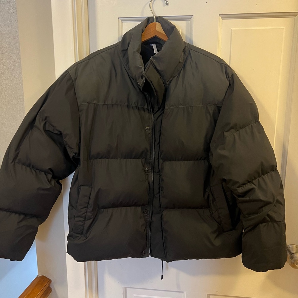 Women’s Black Puffer Jacket